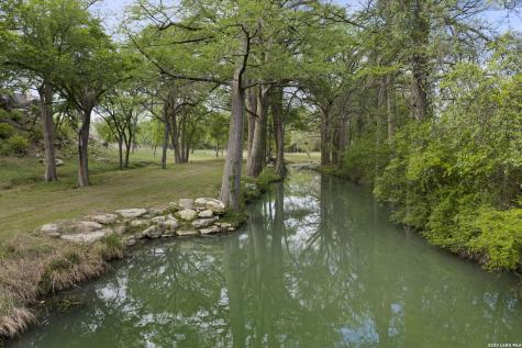 608 N Creek Road Comfort TX 78013