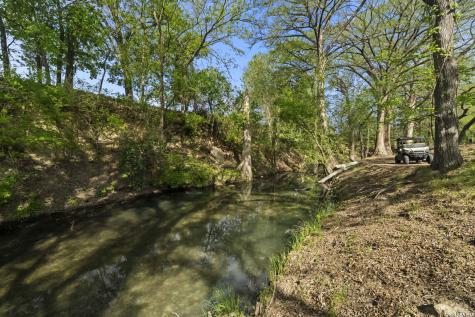 608 N Creek Road Comfort TX 78013