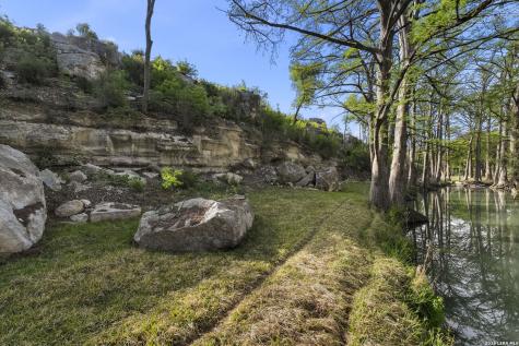 608 N Creek Road Comfort TX 78013