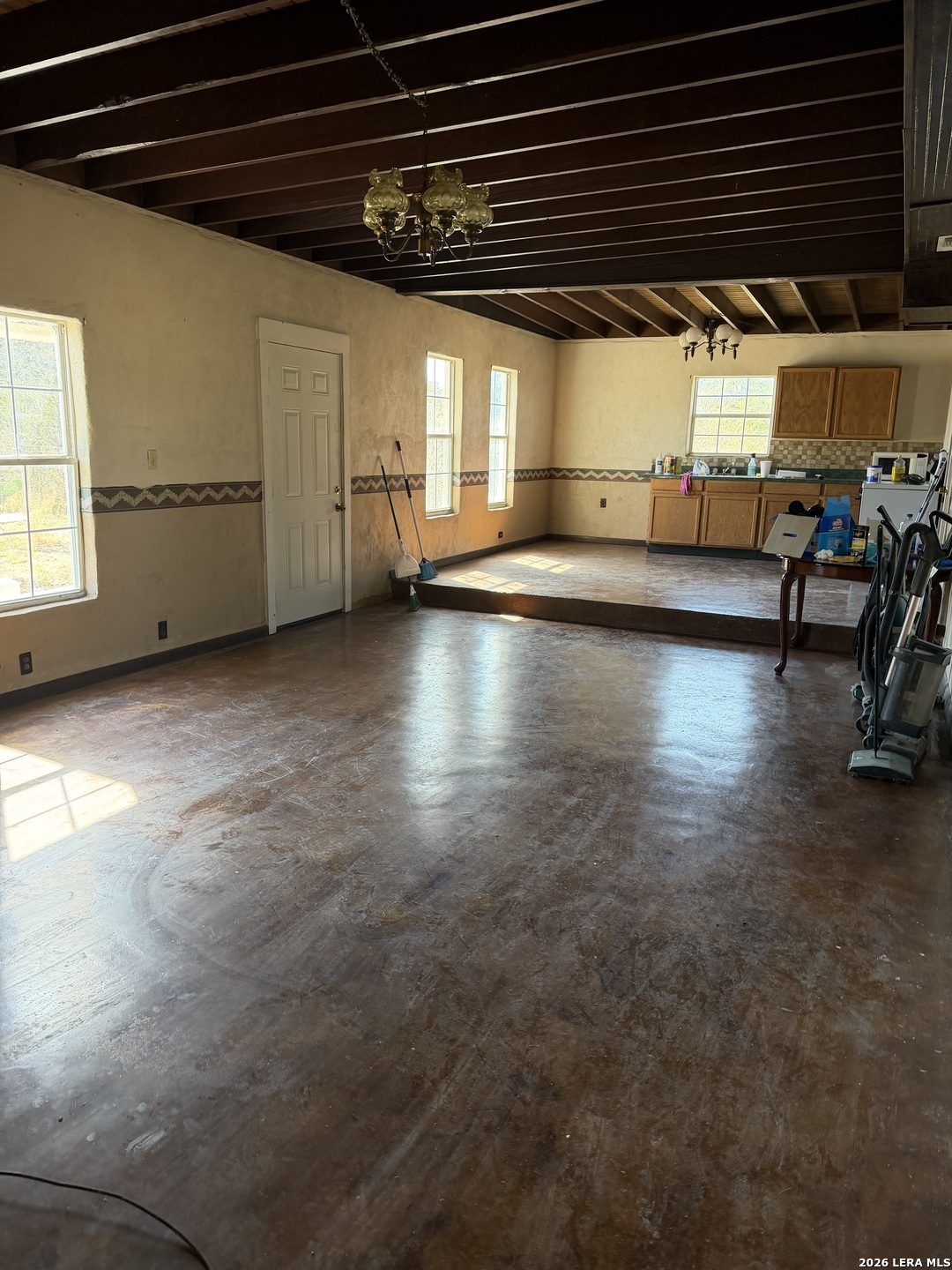 9524 N Us Highway 83 Uvalde TX 78801