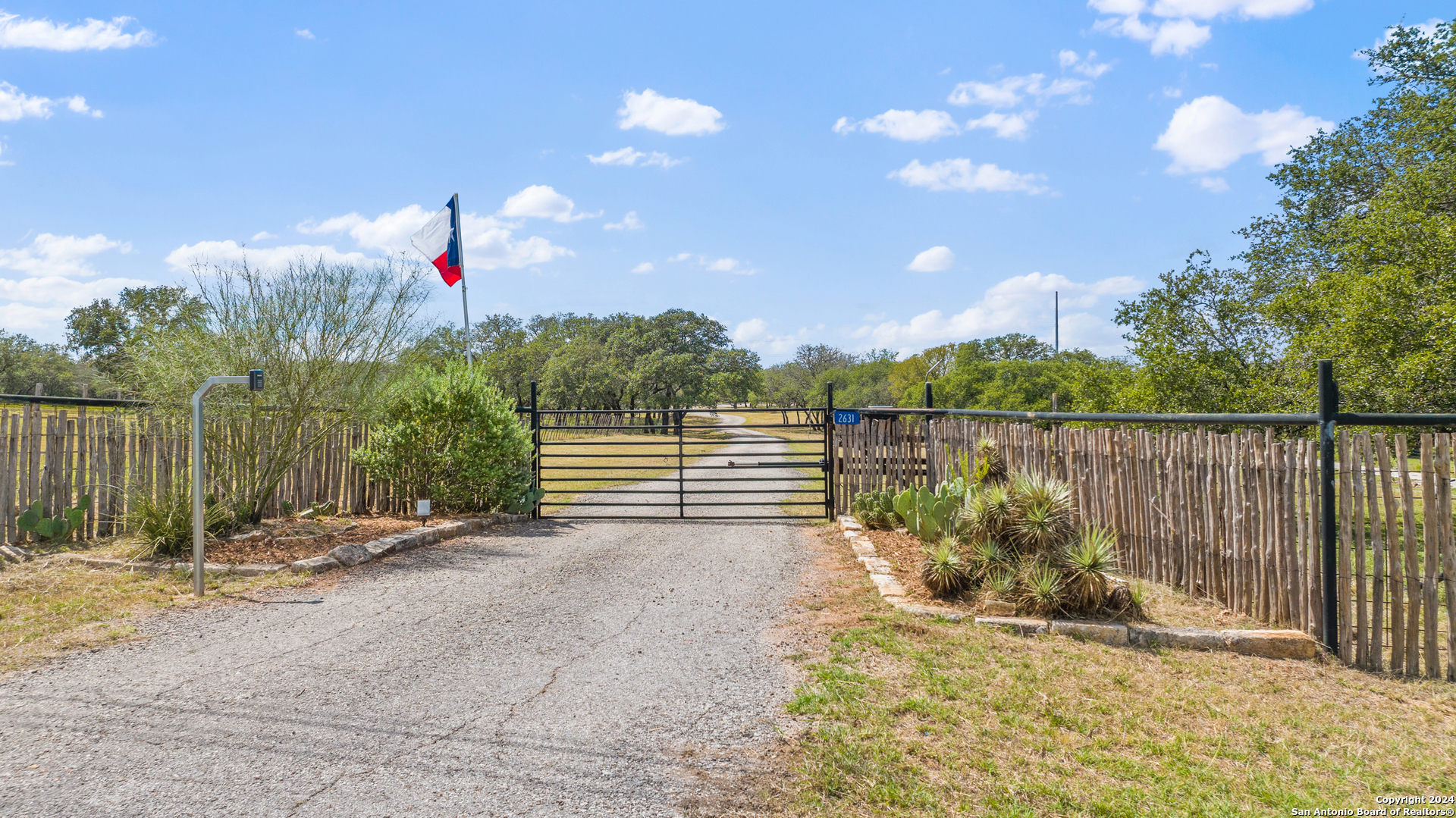 2631 Us Highway 281 Johnson City TX 78636