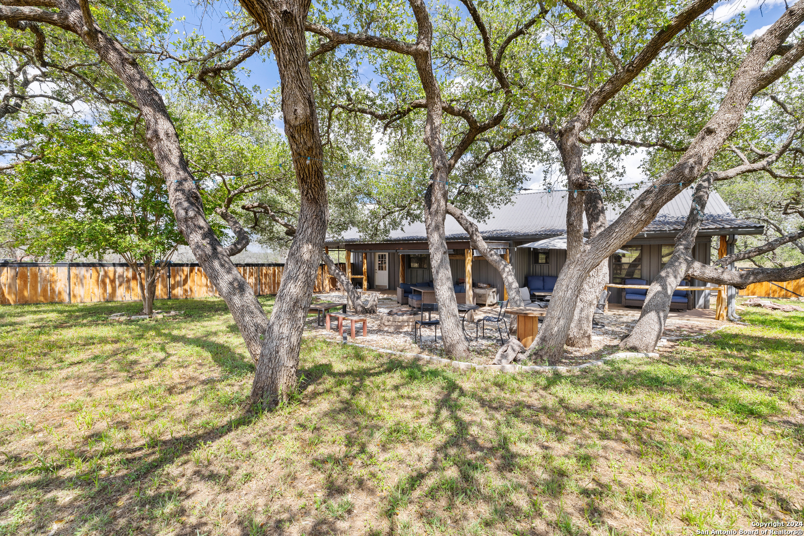 2631 Us Highway 281 Johnson City TX 78636