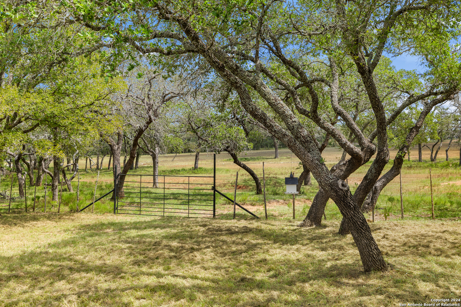 2631 Us Highway 281 Johnson City TX 78636