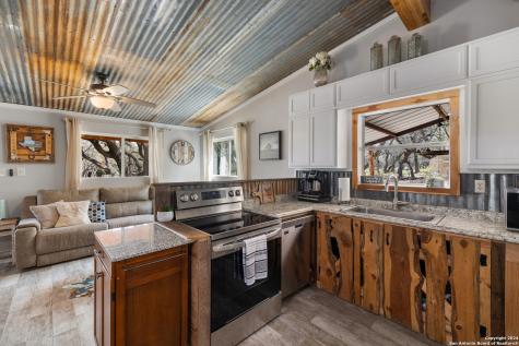 2631 Us Highway 281 Johnson City TX 78636