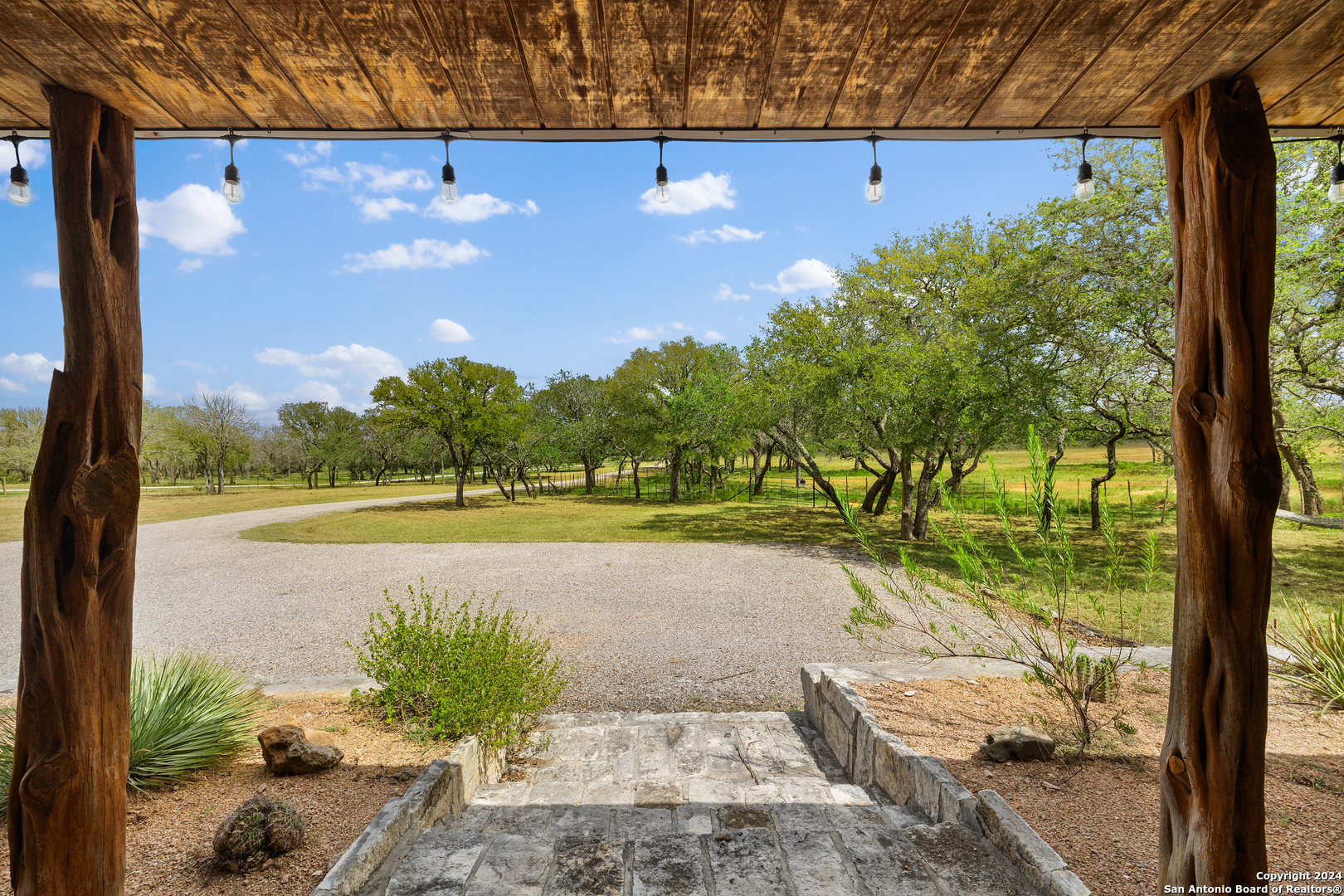 2631 Us Highway 281 Johnson City TX 78636