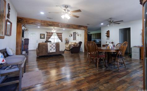 1698 W Fm 2200 Devine TX 78016