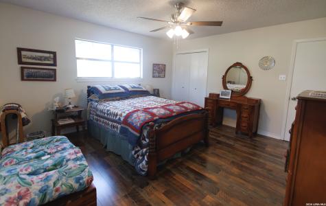 1698 W Fm 2200 Devine TX 78016