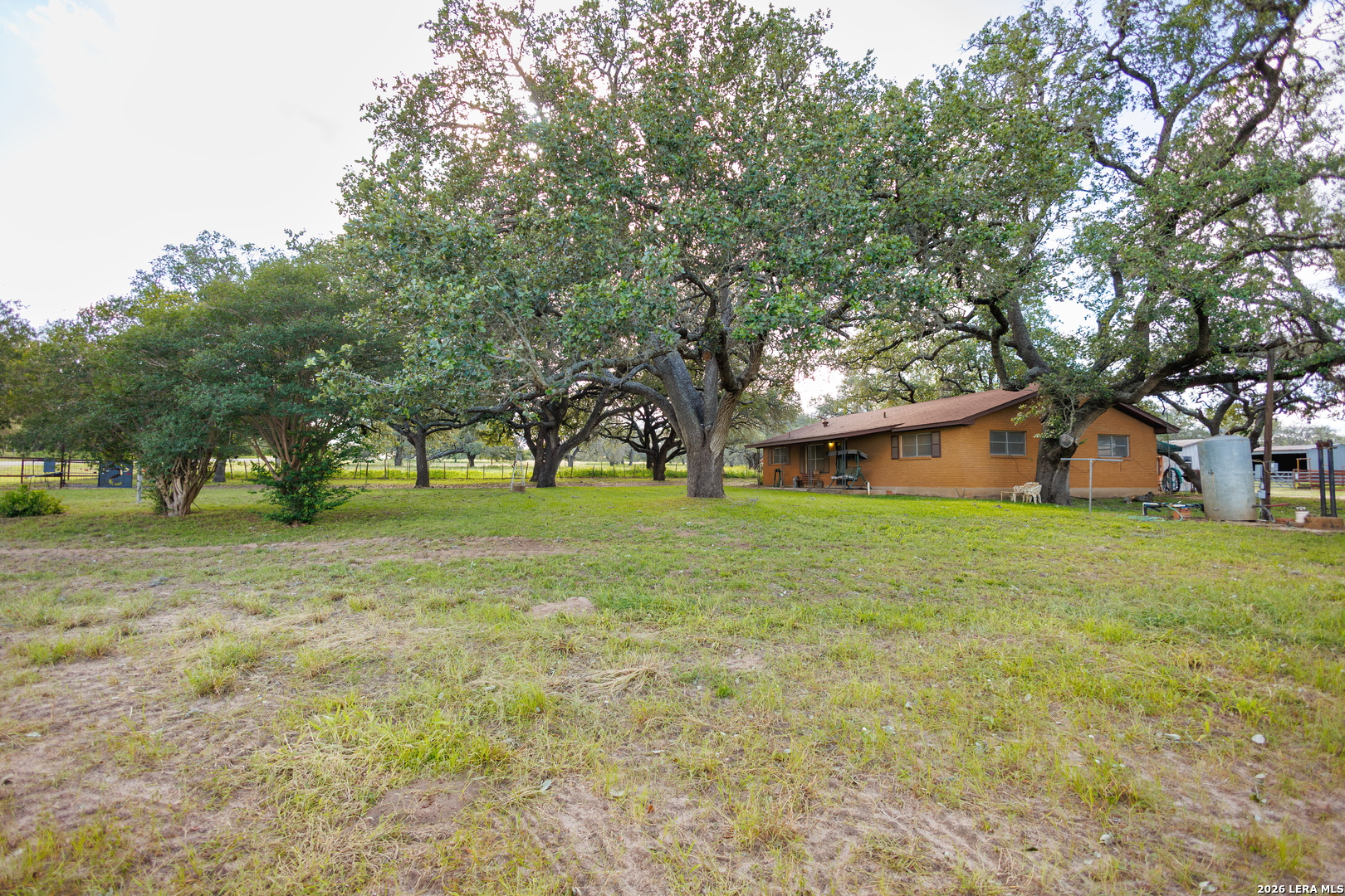 1698 W Fm 2200 Devine TX 78016