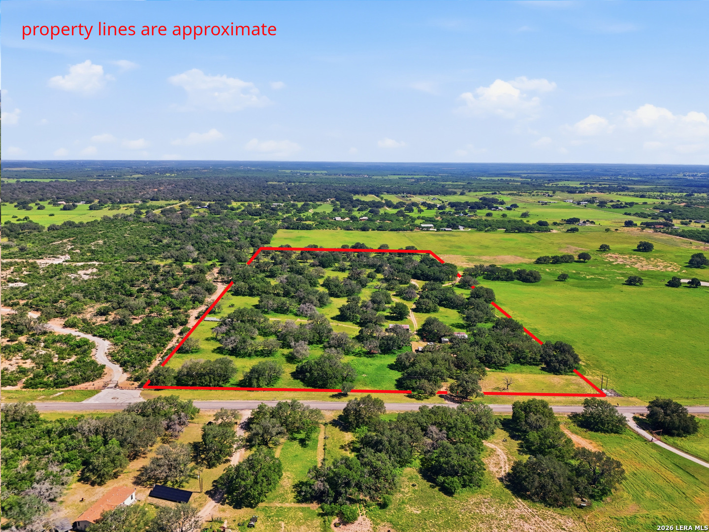 1698 W Fm 2200 Devine TX 78016
