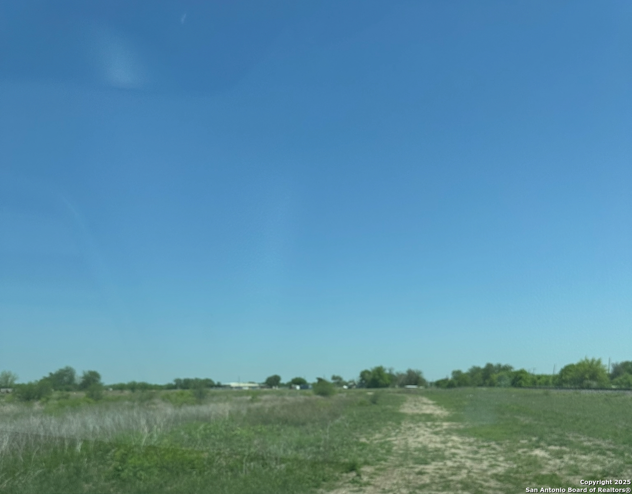 1231 State Highway 132 Devine TX 78016