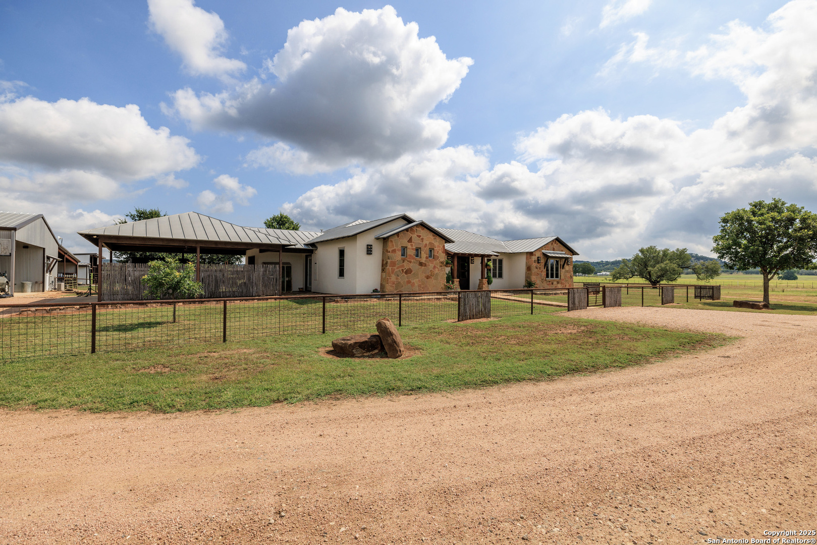 5686 Ranch Road 1631 Fredericksburg TX 78624