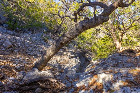 1030 Owl Hollow Leakey TX 78873