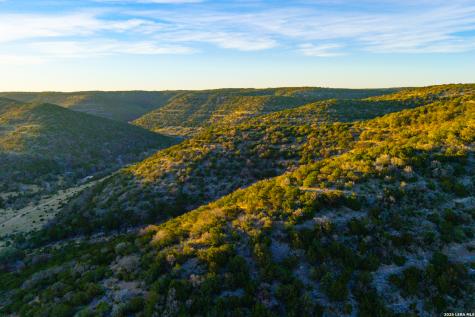 1030 Owl Hollow Leakey TX 78873