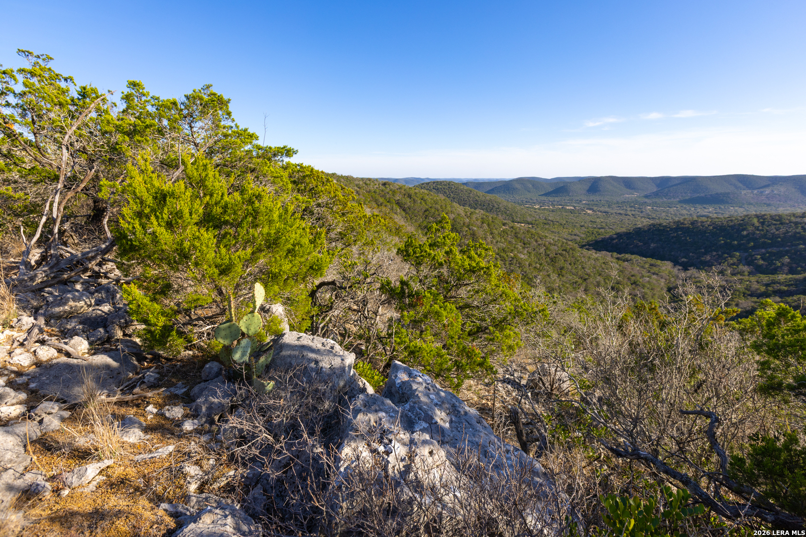 1030 Owl Hollow Leakey TX 78873