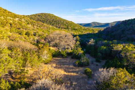 1030 Owl Hollow Leakey TX 78873