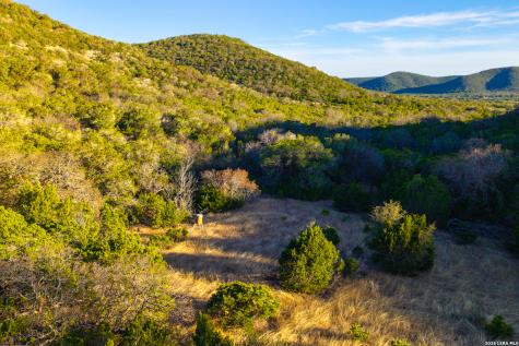 1030 Owl Hollow Leakey TX 78873