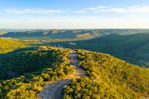 1030 Owl Hollow Leakey TX 78873
