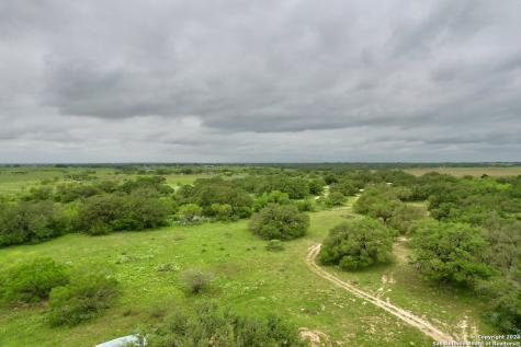 177.9 Ac Cr 7711 Devine TX 78016