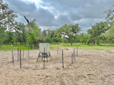 177.9 Ac Cr 7711 Devine TX 78016