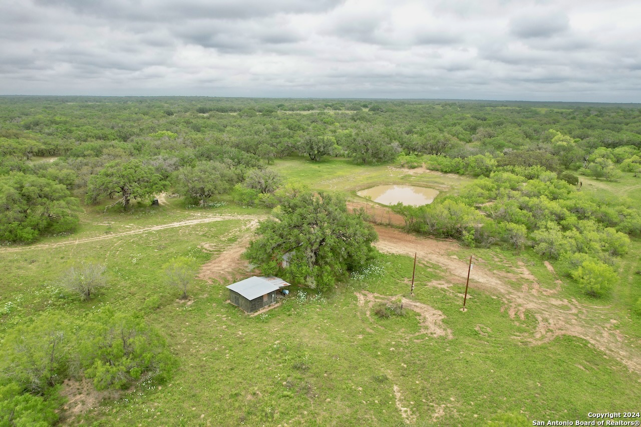 177.9 Ac Cr 7711 Devine TX 78016