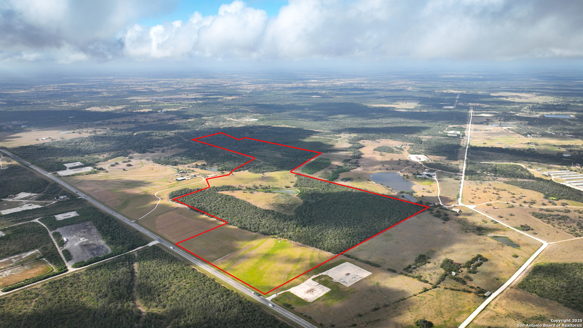 000 Tx 97 Gonzales TX 78629