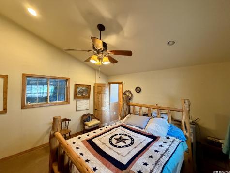 2710 N State Highway 80 Nixon TX 78140