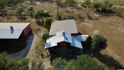 2710 N State Highway 80 Nixon TX 78140