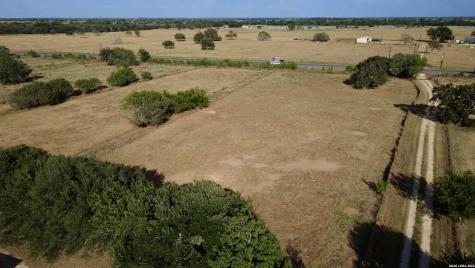 2710 N State Highway 80 Nixon TX 78140