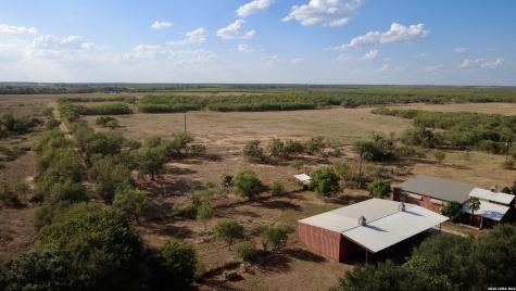 2710 N State Highway 80 Nixon TX 78140