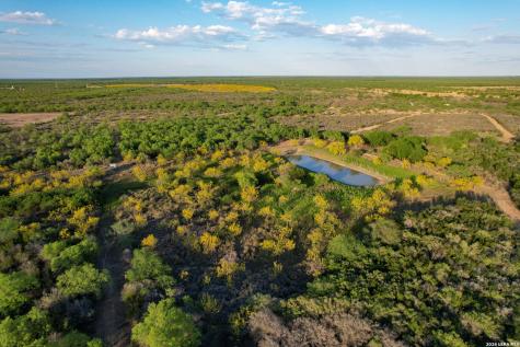 3472 Wilson Road Carrizo Springs TX 78834