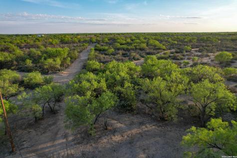 3472 Wilson Road Carrizo Springs TX 78834