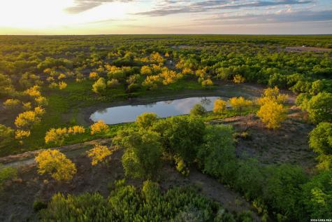 3472 Wilson Road Carrizo Springs TX 78834