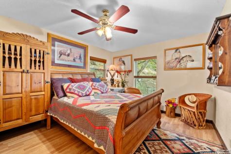 411 Valley View Pipe Creek TX 78063
