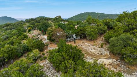 411 Valley View Pipe Creek TX 78063