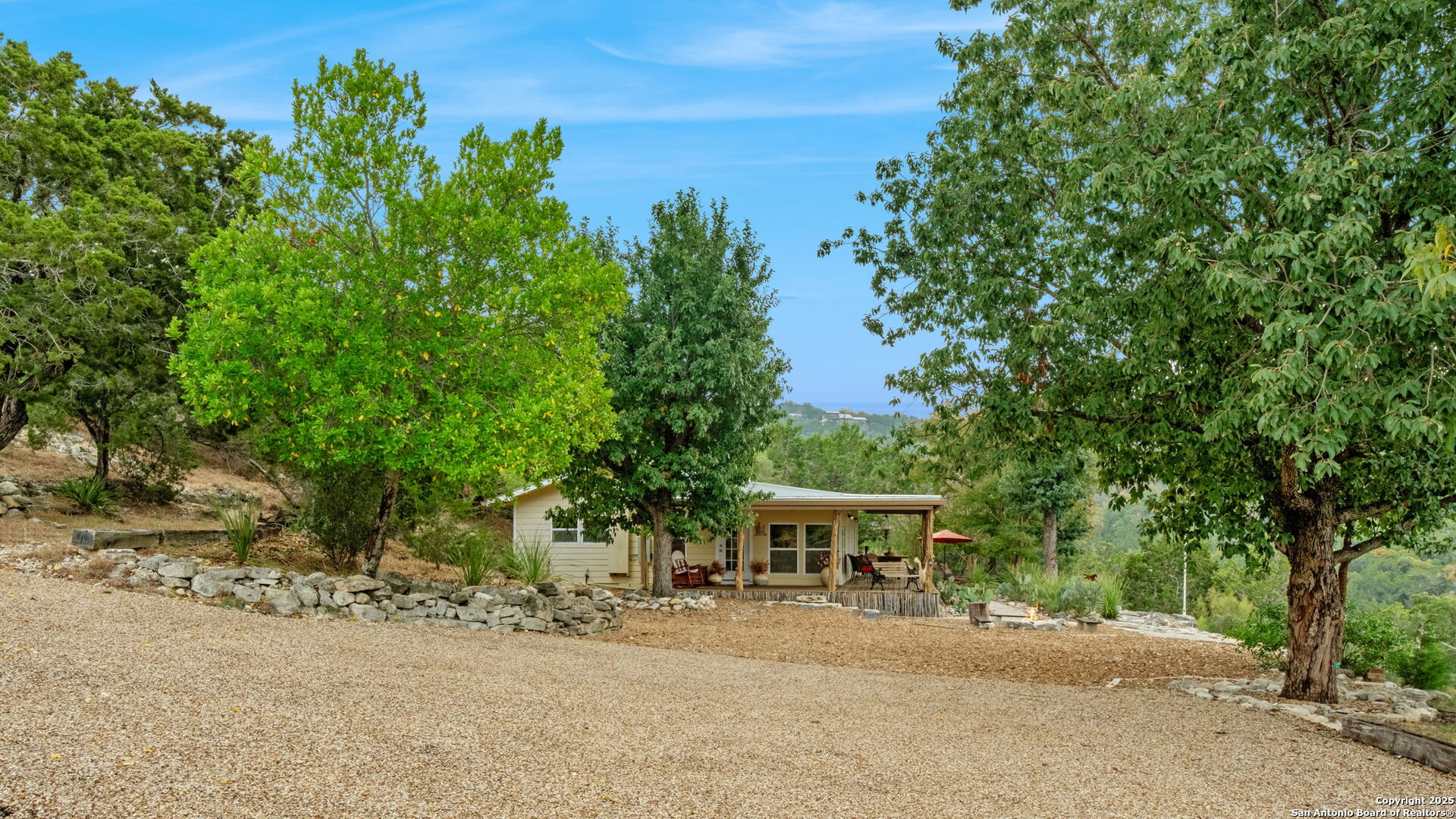 411 Valley View Pipe Creek TX 78063
