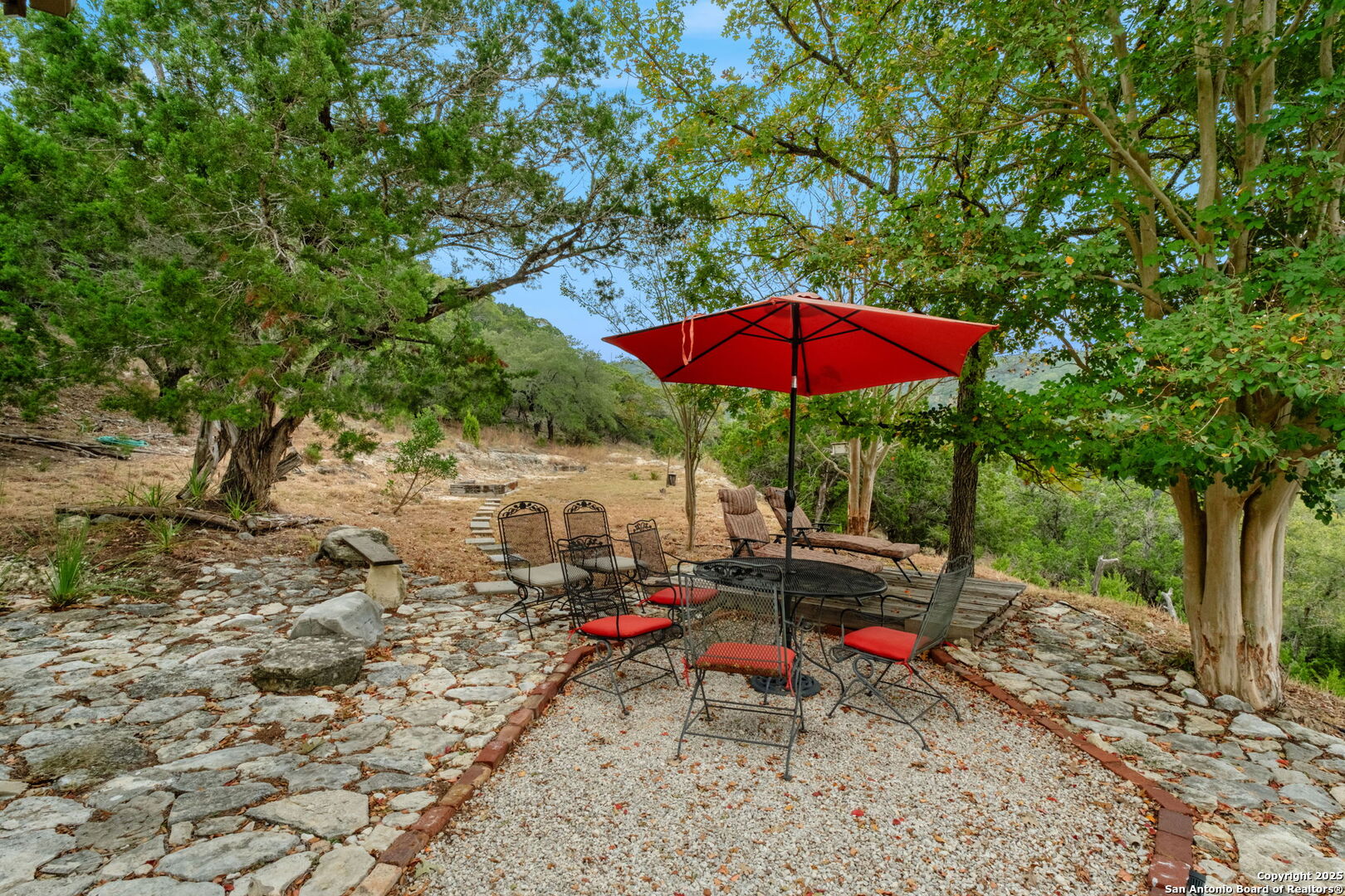 411 Valley View Pipe Creek TX 78063