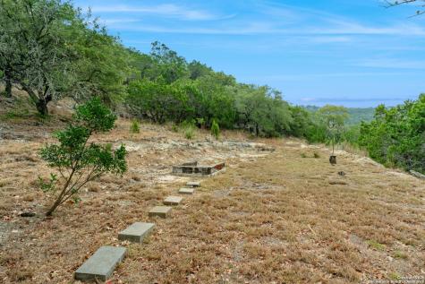 411 Valley View Pipe Creek TX 78063