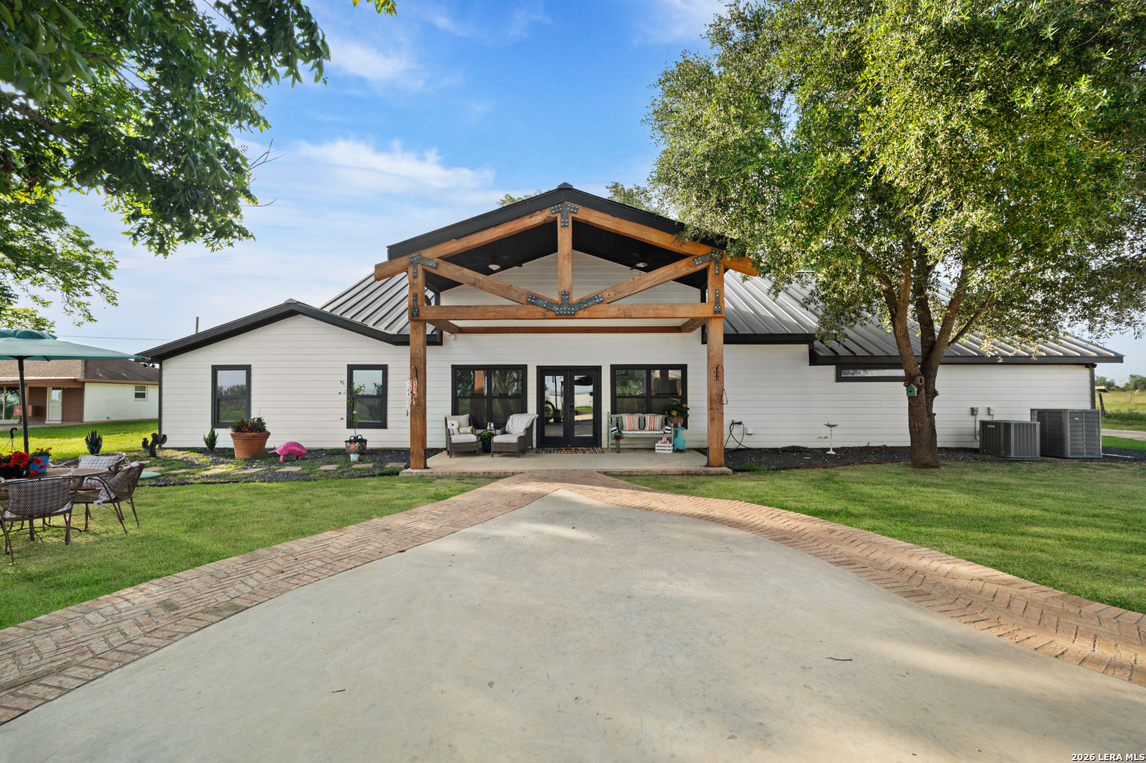 1591 Leissner School Seguin TX 78155