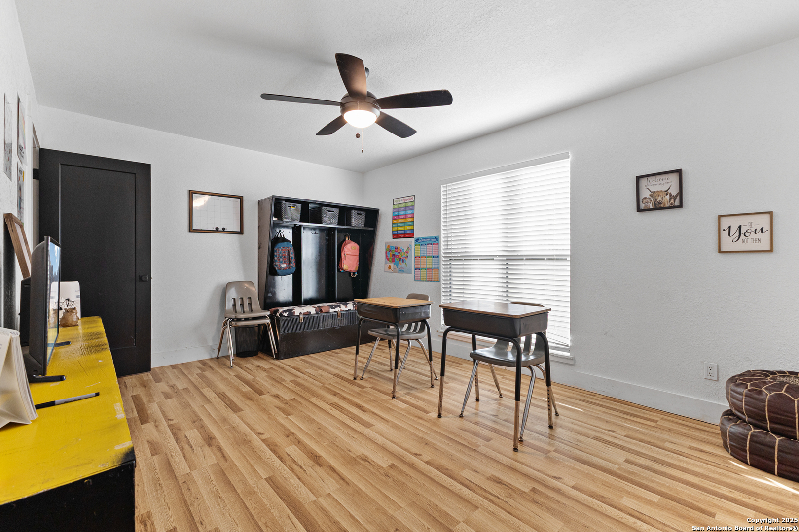 1591 Leissner School Seguin TX 78155