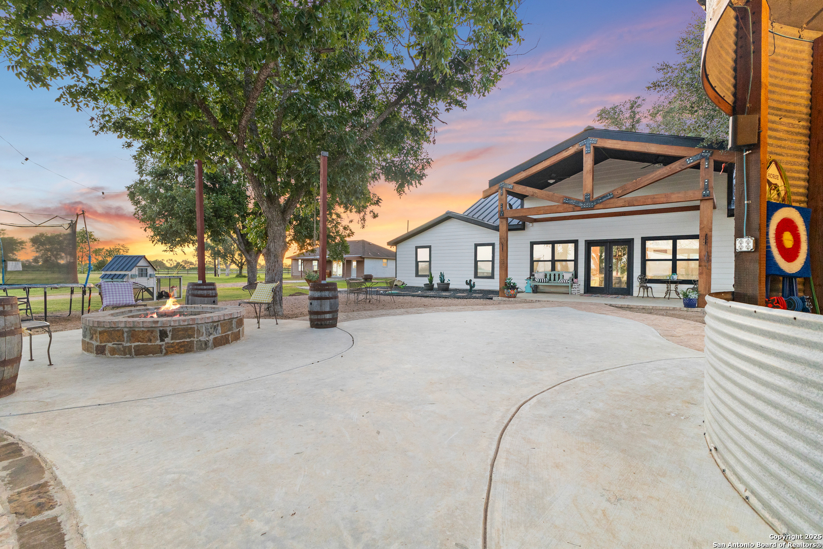 1591 Leissner School Seguin TX 78155