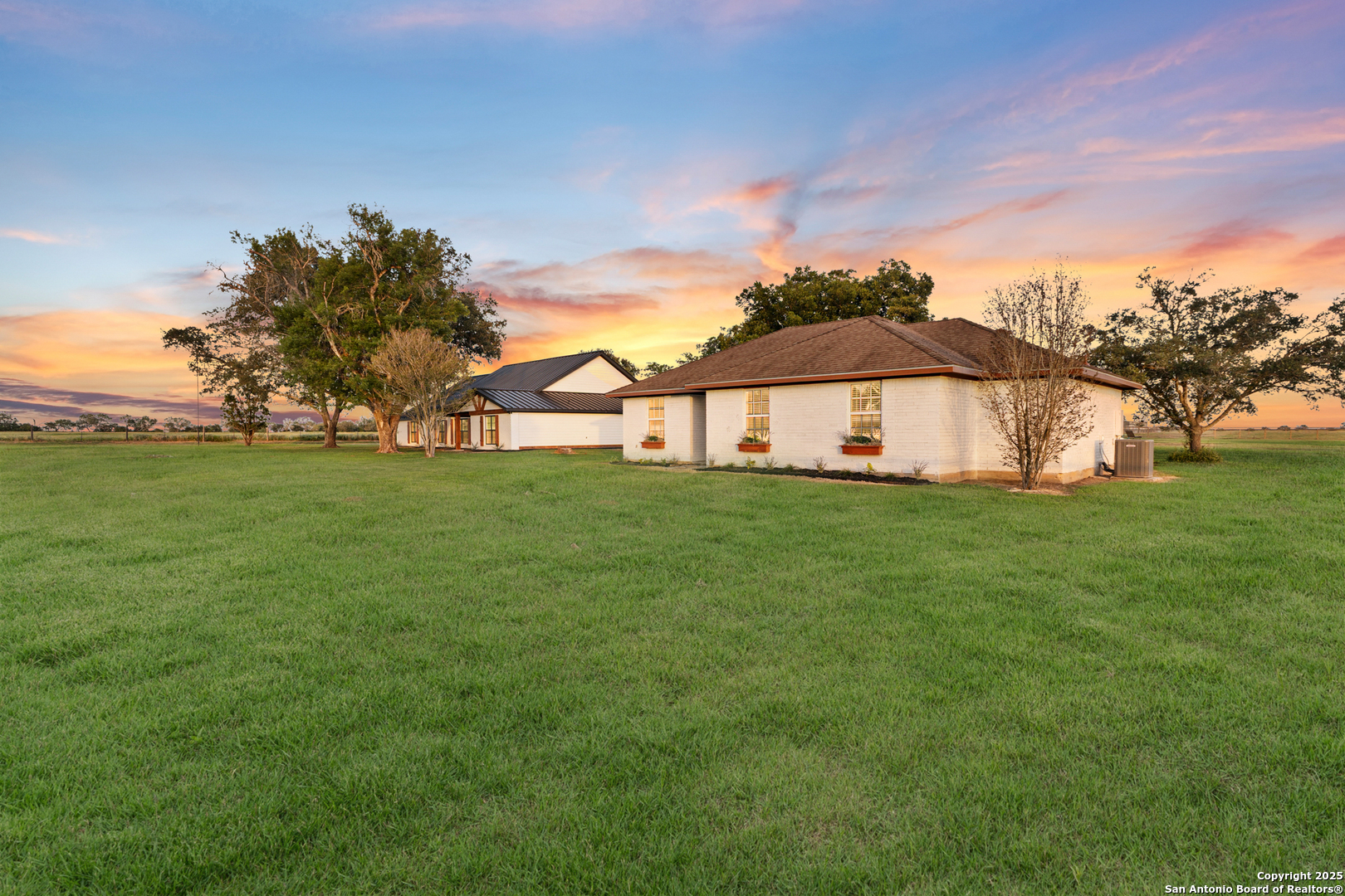1591 Leissner School Seguin TX 78155
