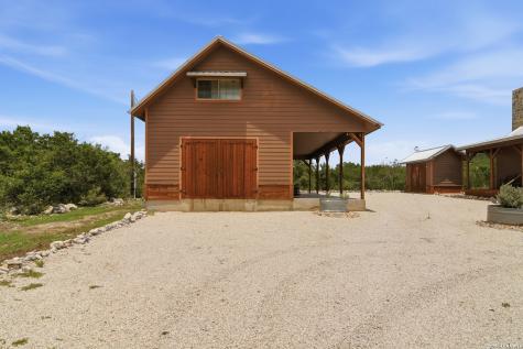 17398 Tx Highway 127 Sabinal TX 78881