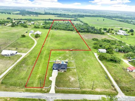 1474 County Road 342 La Vernia TX 78121