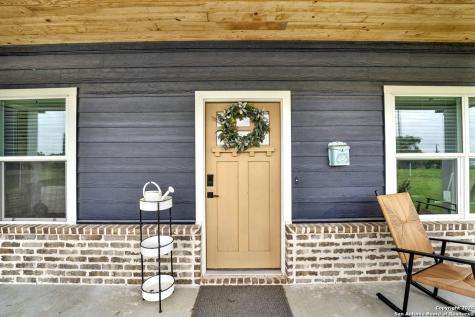1474 County Road 342 La Vernia TX 78121