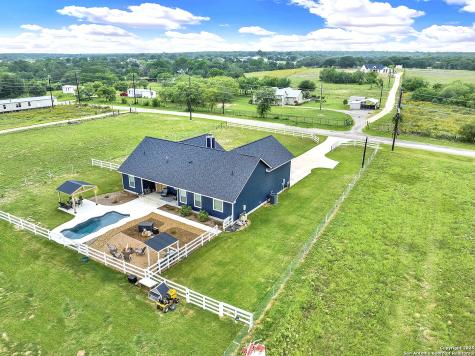 1474 County Road 342 La Vernia TX 78121