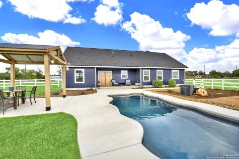 1474 County Road 342 La Vernia TX 78121