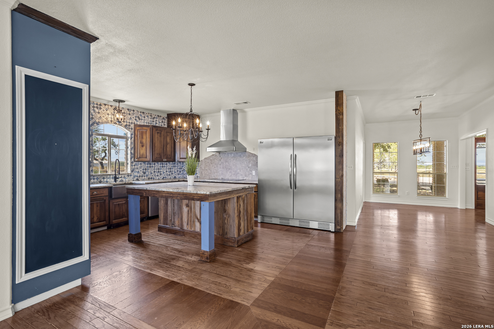 809 County Road 213 Mccoy TX 78113