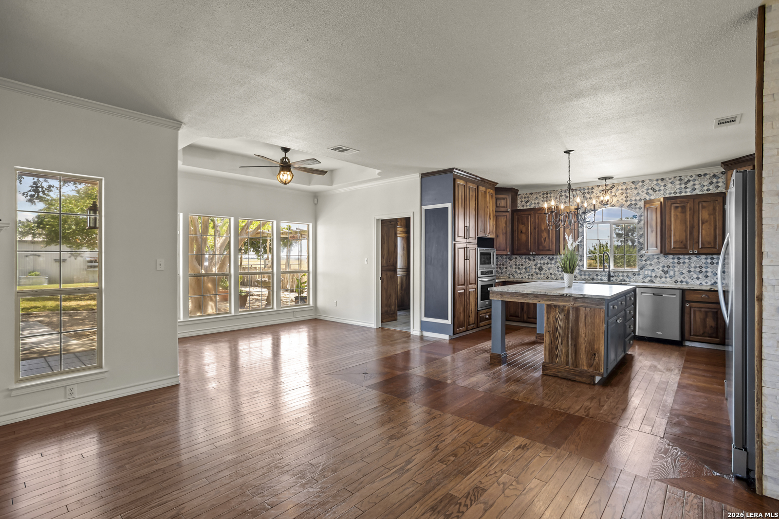 809 County Road 213 Mccoy TX 78113