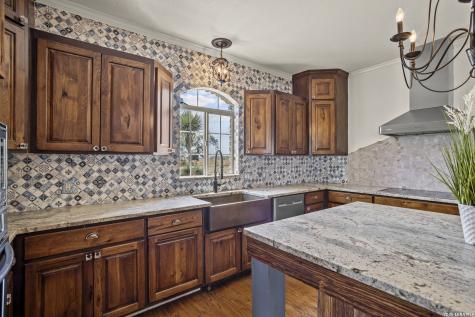 809 County Road 213 Mccoy TX 78113