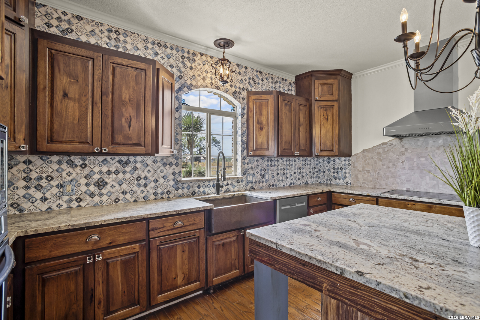 809 County Road 213 Mccoy TX 78113